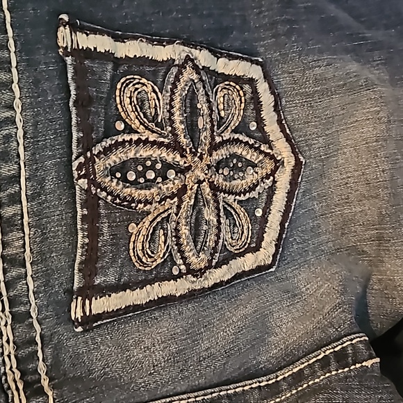 Maurices Capris - Picture 3 of 4